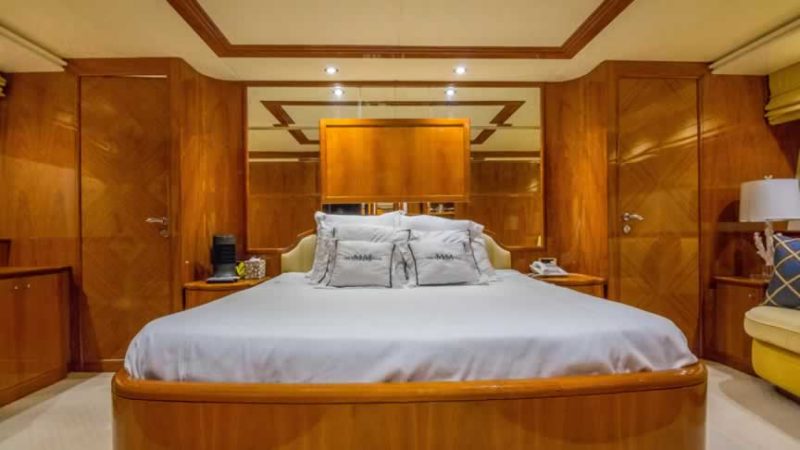 100ft Azimut Yacht Available For Rent In Miami  Fl For Up To 13 Peoples. No Hidden Fees. - Image 16