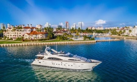 100ft Azimut Yacht Available For Rent In Miami  Fl For Up To 13 Peoples. No Hidden Fees.