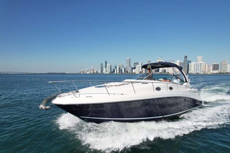 40ft Sea Ray Available for Rent in Miami for up to 13 people. No Hidden Fees. - Image 2