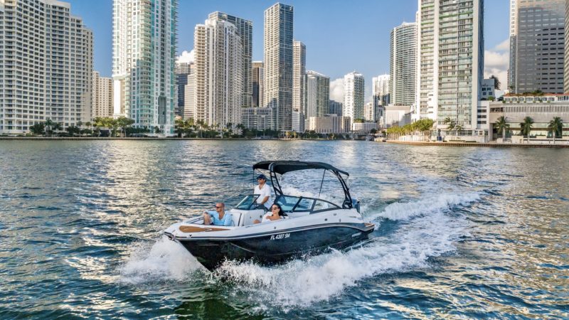 27ft Monterey Available for Rent in Miami Fl for up to 10 people. No Hidden Fees. - Image 2