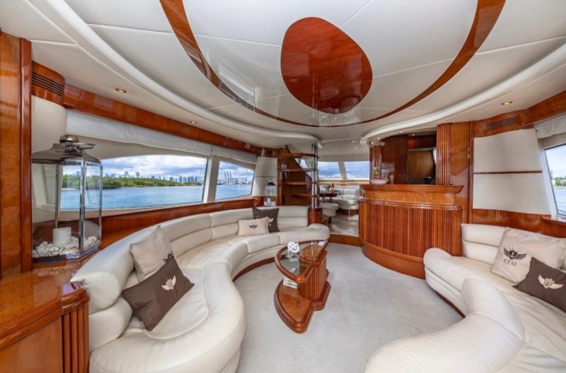 80ft Azimut Available for Rent in Miami for up to 13 people. No Hidden Fees. - Image 9