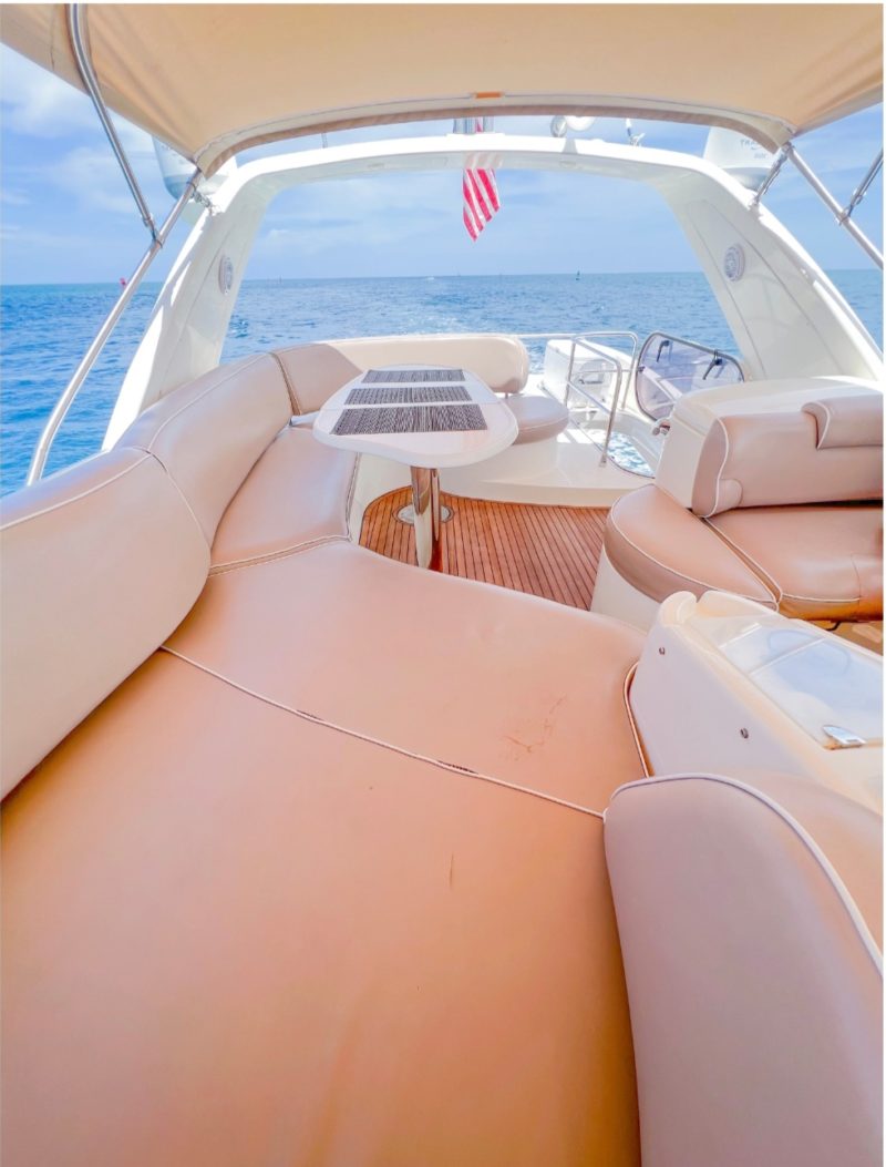 55ft Azimut Available for Rent in Miami for up to 13 peoples. No Hidden Fees. - Image 8