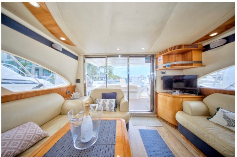 55ft Azimut Available for Rent in Miami for up to 13 peoples. No Hidden Fees. - Image 5
