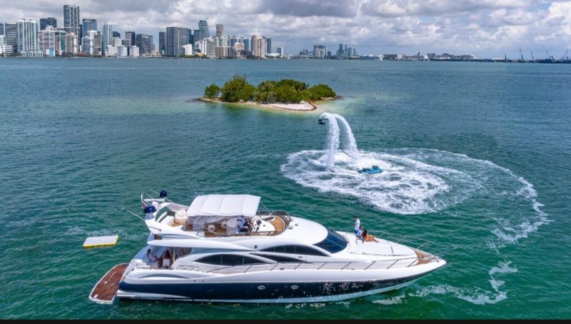 74ft Sunseeker Manhattan Available in Miami Fl for up to 13 peoples. No Hidden Fees.