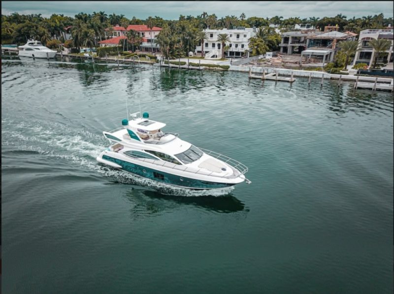 58ft Azimut Available for Rent in Miami fl for up to 13 peoples. No Hidden Fees. - Image 2