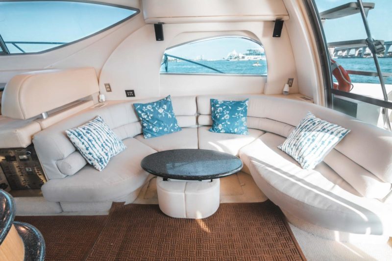45ft Maxmun Available for Rent in Miami for up to 13 people. - Image 5