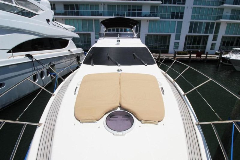 65ft Azimut Available for Rent in Miami Fl for up to 13 people. No Hidden Fees. - Image 6