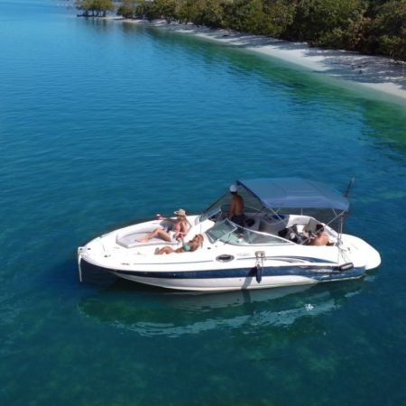 26ft  Sea Ray Sundeck Available in Miami for up to 11 people. No Hidden Fees.