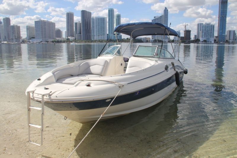 26ft  Sea Ray Sundeck Available in Miami for up to 11 people. No Hidden Fees. - Image 11