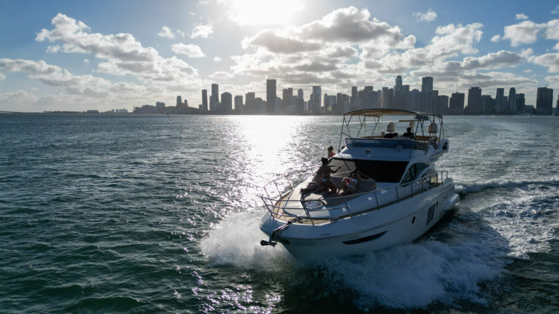 55ft Azimut Available for Rent in Miami fl for up to 13 people. No Hidden Fees. - Image 5