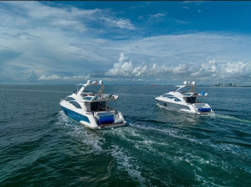 65Ft Azimut Available for Rent in Miami Fl for up to 13 peoples. No Hidden Fees. - Image 4