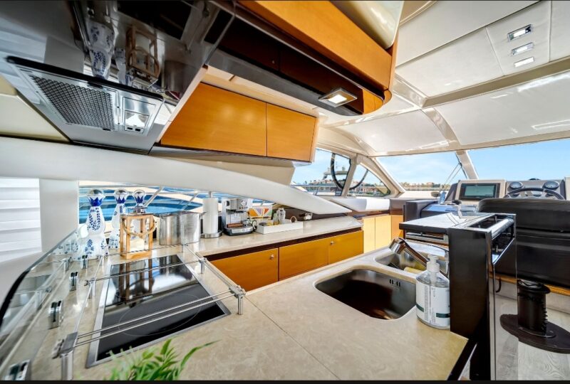 65Ft Azimut Available for Rent in Miami Fl for up to 13 peoples. No Hidden Fees. - Image 15