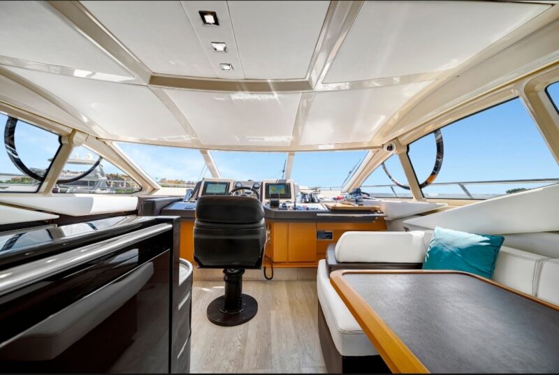 65Ft Azimut Available for Rent in Miami Fl for up to 13 peoples. No Hidden Fees. - Image 14