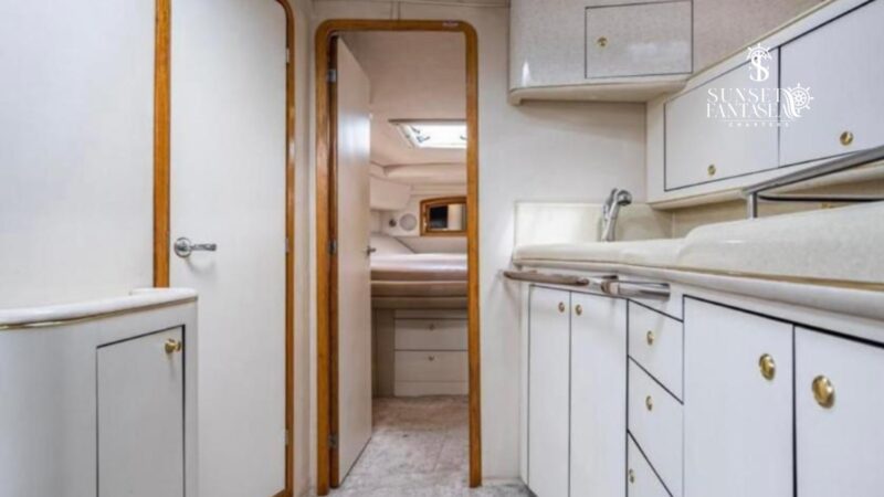 50Ft Sea Ray Available in Miami for up to 13 peoples. No Hidden Fees. - Image 8