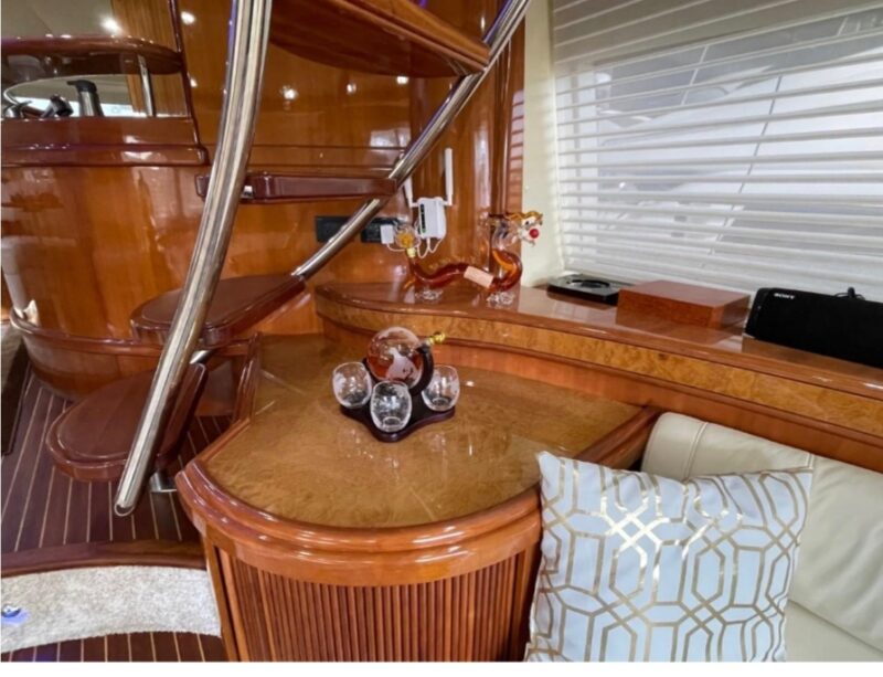 70 Ft Luxury Azimut for Rent in Miami, Florida for 13 peoples. No Hidden Fees. - Image 6