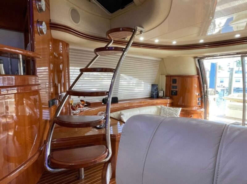 70 Ft Luxury Azimut for Rent in Miami, Florida for 13 peoples. No Hidden Fees. - Image 7