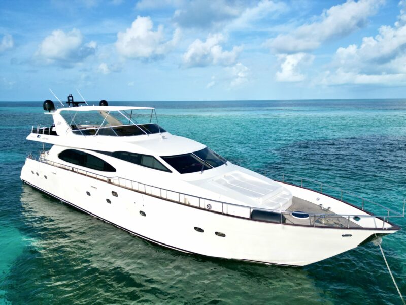90 FT Beautiful Yacht for Rent in Miami  FL for 13 Guest. No Hidden Fees. - Image 2