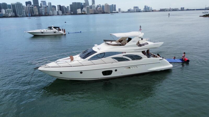 60 Ft Azimut Yacht Available in Miami for 13 guest. No Hidden Fees.