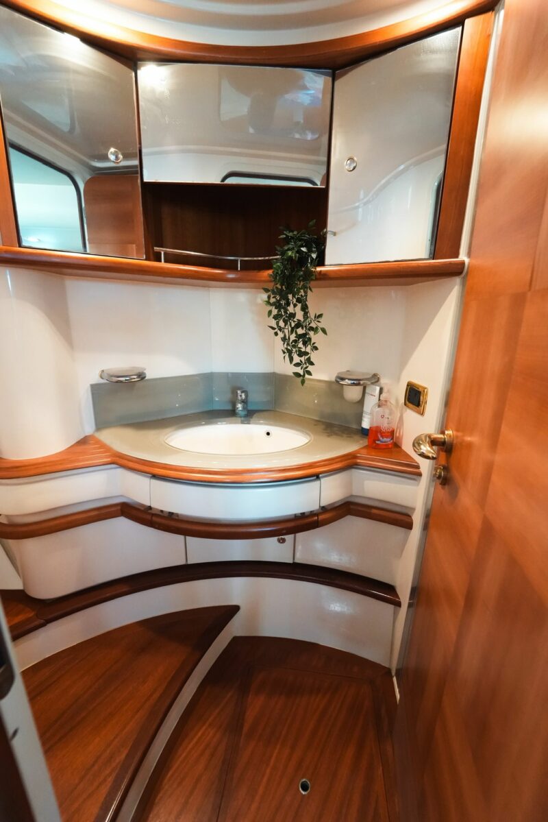 60 Ft Azimut Yacht Available in Miami for 13 guest. No Hidden Fees. - Image 8