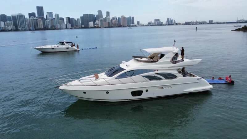 60 Ft Azimut Yacht Available in Miami for 13 guest. No Hidden Fees. - Image 5