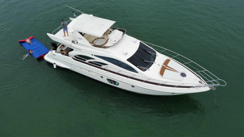 60 Ft Azimut Yacht Available in Miami for 13 guest. No Hidden Fees. - Image 2