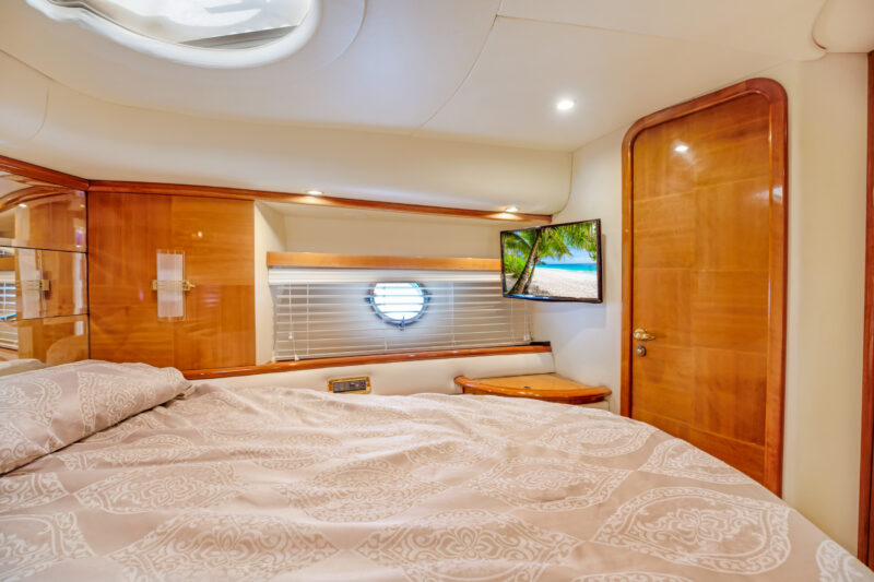 65ft Azimut Yacht Available for Rent in Miami Fl for 13 peoples. No Hidden Fees - Image 23