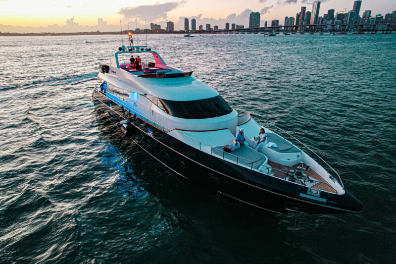 Rodman 110Ft  with Jacuzzi Available for Rent in Miami Fl for up to 13 Guest.