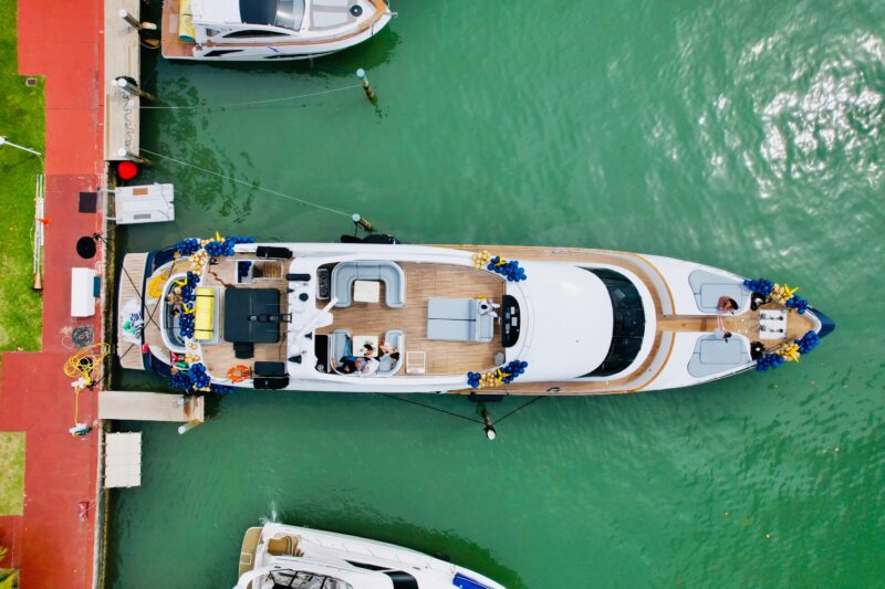 Rodman 110Ft  with Jacuzzi Available for Rent in Miami Fl for up to 13 Guest. - Image 8