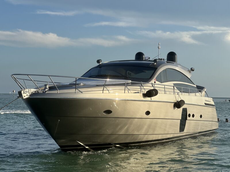64ft Pershing available for rent in Miami Fl for 13 peoples. No Hidden Fees - Image 46