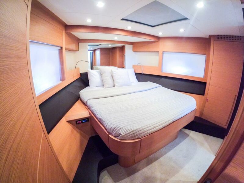 64ft Pershing available for rent in Miami Fl for 13 peoples. No Hidden Fees - Image 28