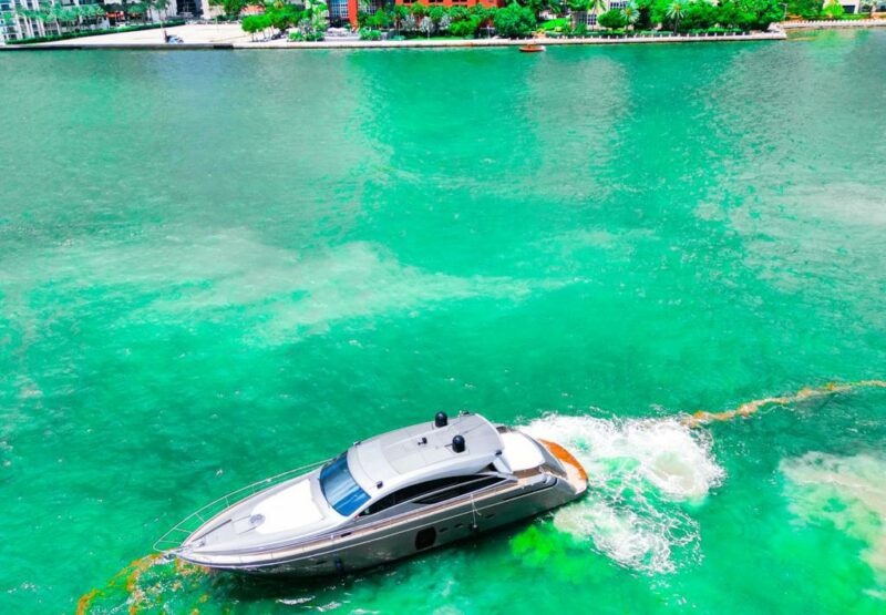 64ft Pershing available for rent in Miami Fl for 13 peoples. No Hidden Fees - Image 22