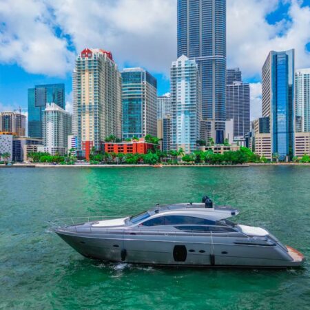 64ft Pershing available for rent in Miami Fl for 13 peoples. No Hidden Fees