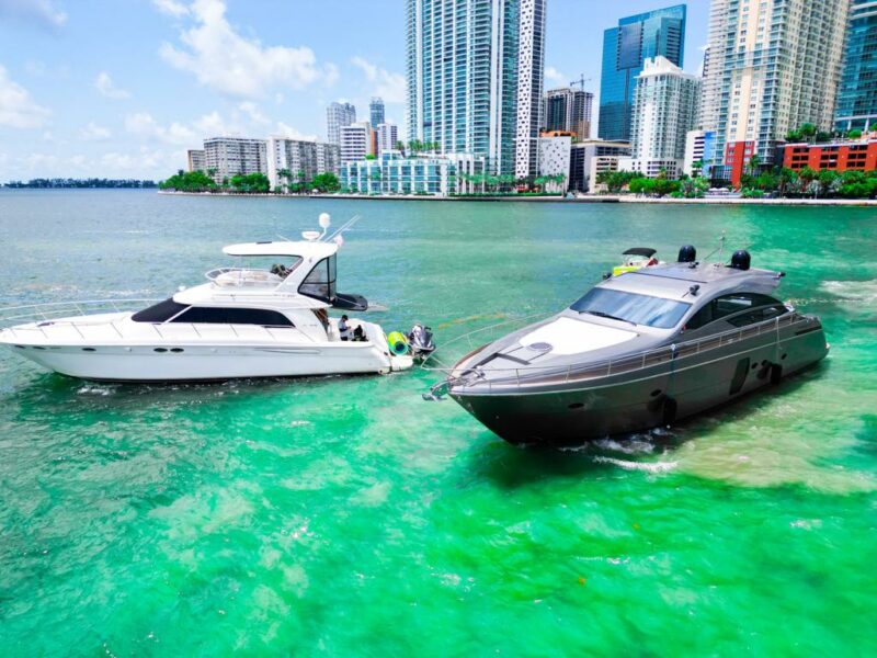 64ft Pershing available for rent in Miami Fl for 13 peoples. No Hidden Fees - Image 7