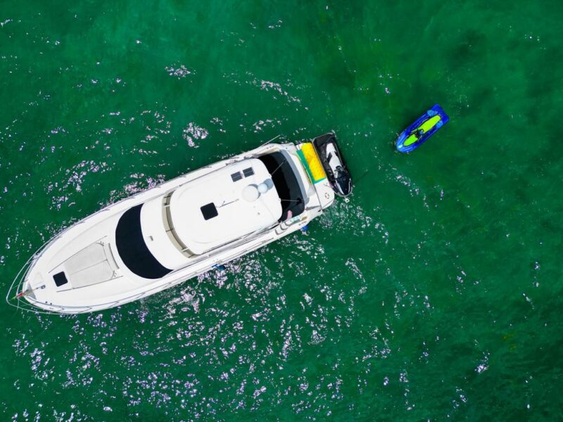 52Ft Sea Ray Available for Rent in Miami Fl for 13 peoples. No Hidden Fees - Image 6