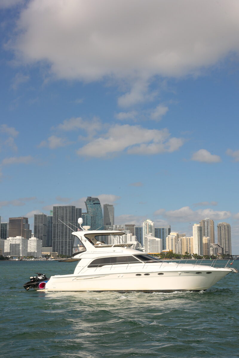 52Ft Sea Ray Available for Rent in Miami Fl for 13 peoples. No Hidden Fees - Image 7
