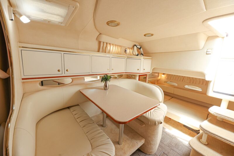 33Ft Sea Ray for up 13 peoples in Miami Fl. No Hidden Fees - Image 6