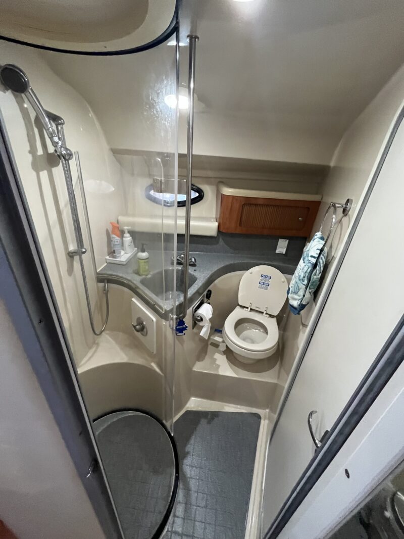40ft Yacht available for rent in Miami Fl for 13 peoples in Miami.NO HIDDEN FEES - Image 15