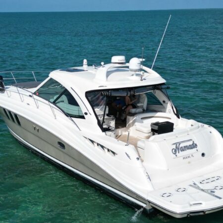 55ft Sea Ray available for rent in Miami for 13 peoples. No Hidden Fees