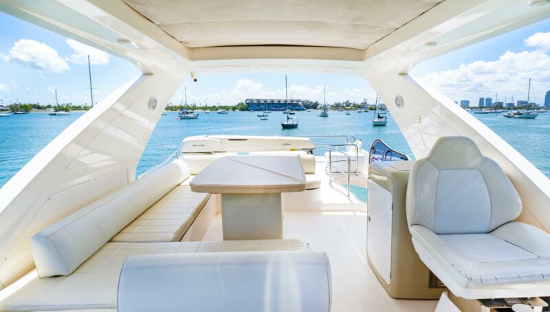 65ft Beautiful Azimut Available for 13 peoples in Miami Fl. No Hidden Fees - Image 8