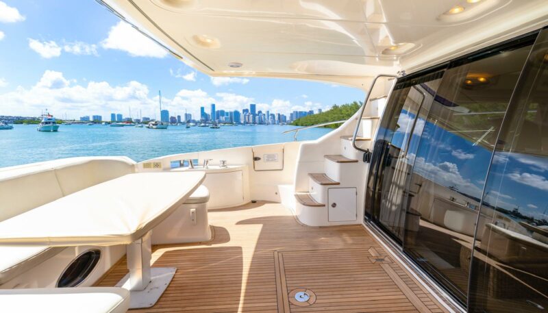 65ft Beautiful Azimut Available for 13 peoples in Miami Fl. No Hidden Fees - Image 12