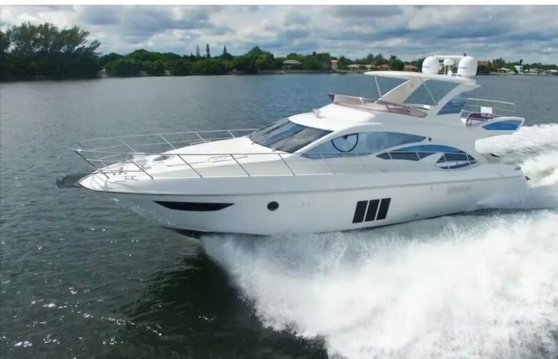 62Ft Beutiful Azimut Available for 13 people in Miami Fl. No Hidden Fees - Image 2