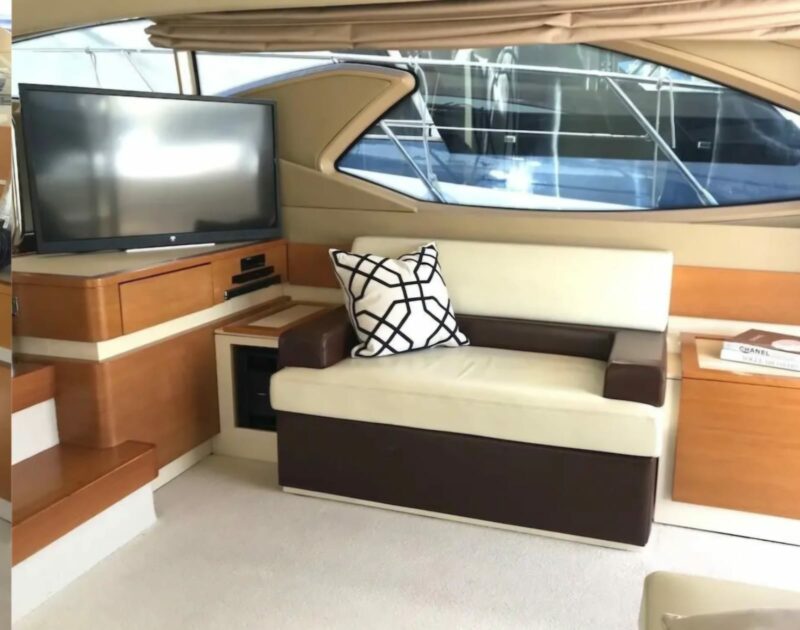 62Ft Beutiful Azimut Available for 13 people in Miami Fl. No Hidden Fees - Image 18