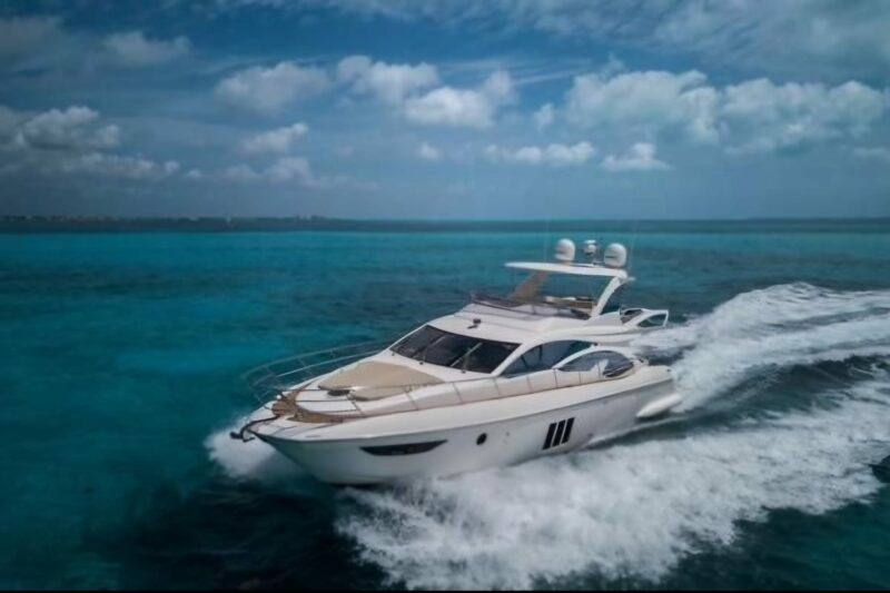 62Ft Beutiful Azimut Available for 13 people in Miami Fl. No Hidden Fees - Image 3