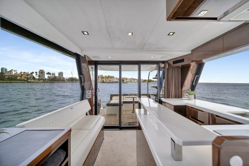 53ft Galeon yacht available for rent in Miami for up to 13 peoples. - Image 12