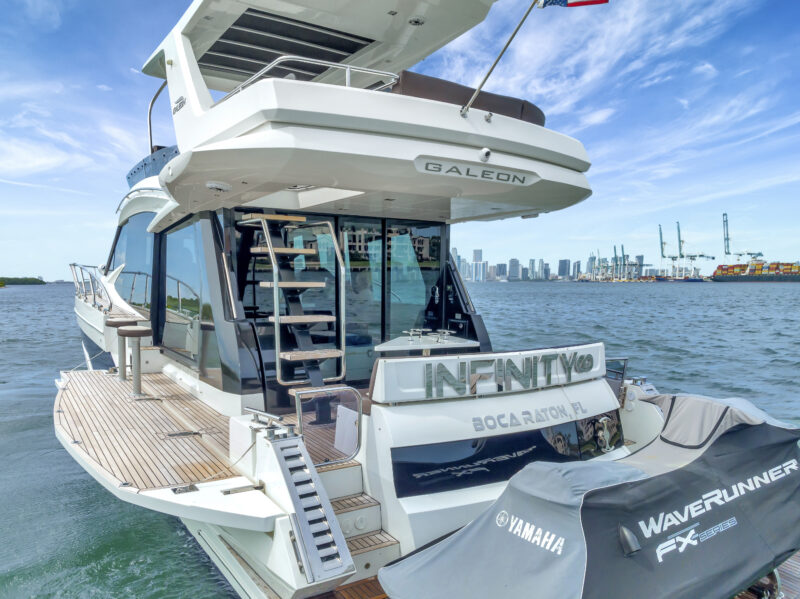 53ft Galeon yacht available for rent in Miami for up to 13 peoples. - Image 19