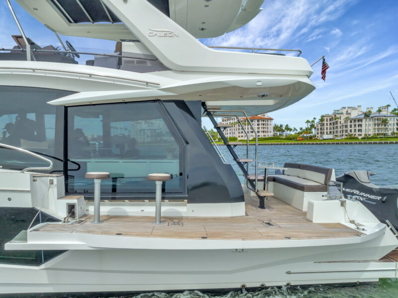 53ft Galeon yacht available for rent in Miami for up to 13 peoples. - Image 23