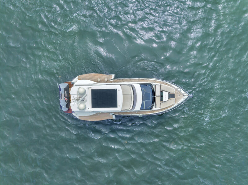 53ft Galeon yacht available for rent in Miami for up to 13 peoples. - Image 27