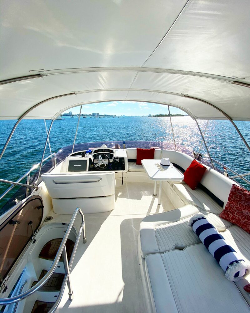 45FT Princes Yacht available in Miami in Haulover area for 13 people. - Image 9