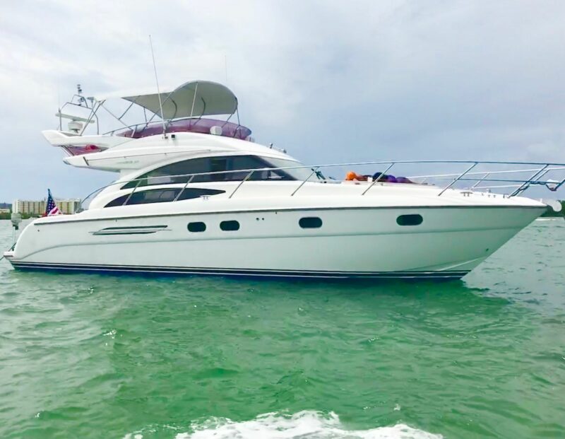 45FT Princes Yacht available in Miami in Haulover area for 13 people. - Image 3