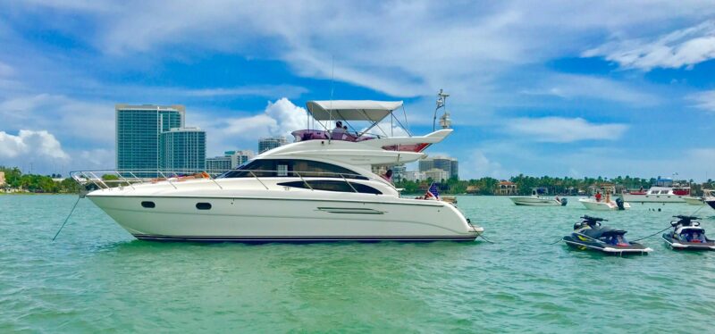45FT Princes Yacht available in Miami in Haulover area for 13 people. - Image 5